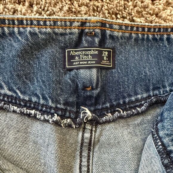 Abercrombie & Fitch Medium Wash High Rise Women's A&F Mom‎ Jeans 28 (28 x 28.5) - Picture 6 of 10